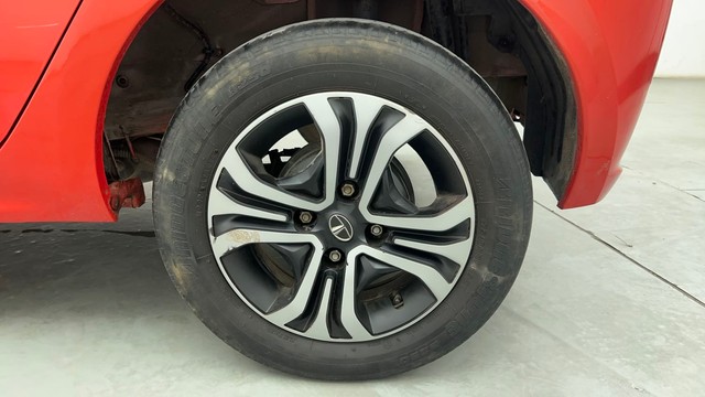 Second-hand 2022 Tata Tiago XZ CNG for sale in Chennai-19