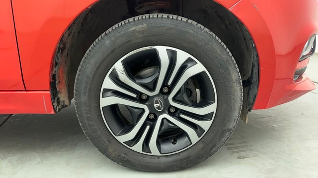 Second-hand 2022 Tata Tiago XZ CNG for sale in Chennai-17