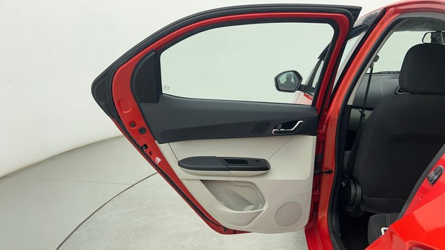 Second-hand 2022 Tata Tiago XZ CNG for sale in Chennai-39