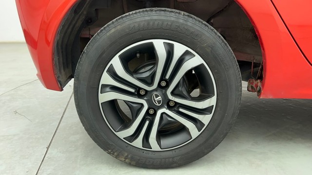 Second-hand 2022 Tata Tiago XZ CNG for sale in Chennai-18