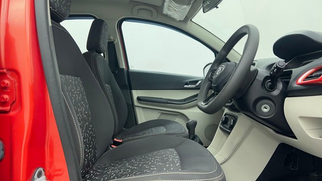 Second-hand 2022 Tata Tiago XZ CNG for sale in Chennai-15