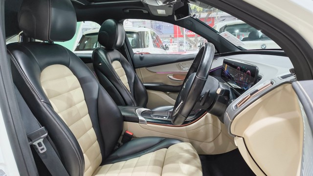 Mercedes-Benz EQC 400 4MATIC - Photo 7