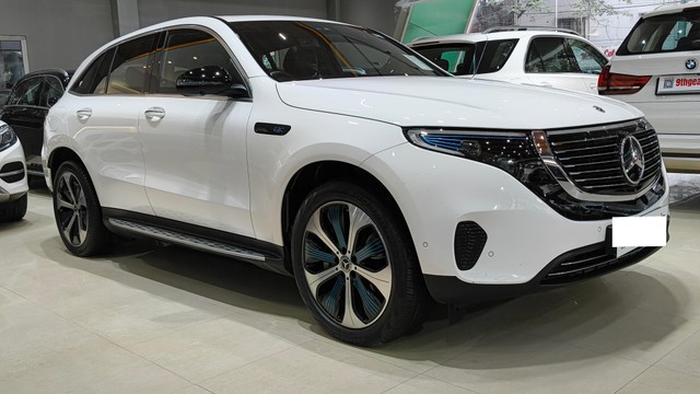 Mercedes-Benz EQC 400 4MATIC - Photo 2