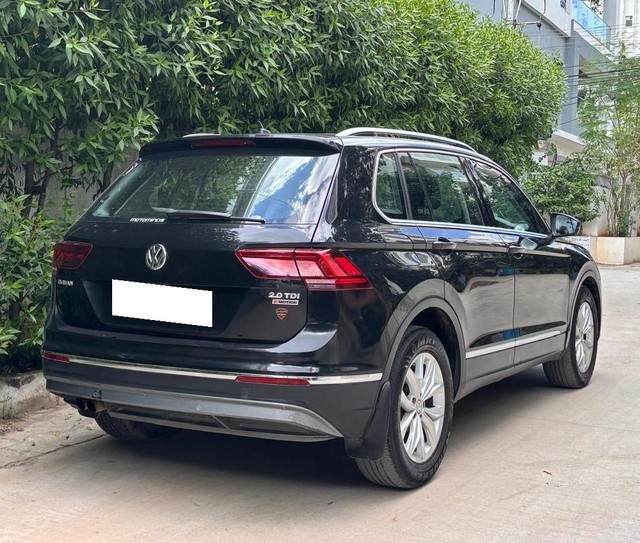 Second-hand 2017 Volkswagen Tiguan 2.0 TDI Highline for sale in Hyderabad-13
