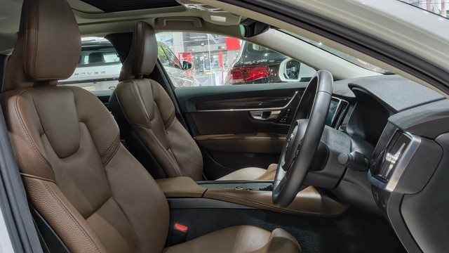 Second-hand 2019 Volvo S90 D4 Inscription BSIV for sale in Bangalore-14