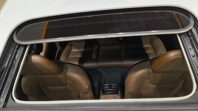 Second-hand 2019 Volvo S90 D4 Inscription BSIV for sale in Bangalore-19