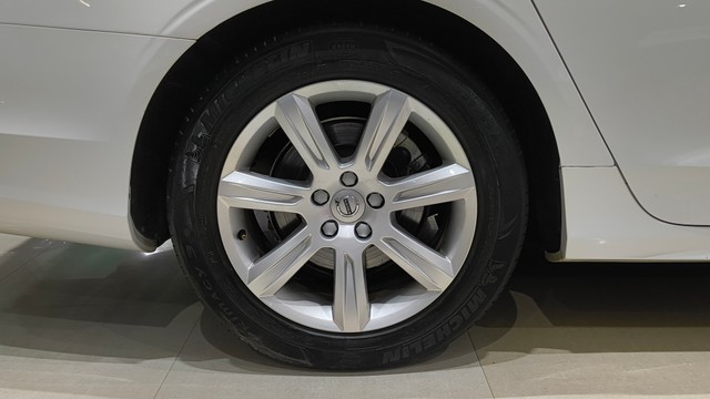 Second-hand 2019 Volvo S90 D4 Inscription BSIV for sale in Bangalore-10