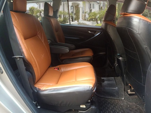 Second-hand 2019 Toyota Innova Crysta 2.4 G Plus MT BSIV for sale in New Delhi-19