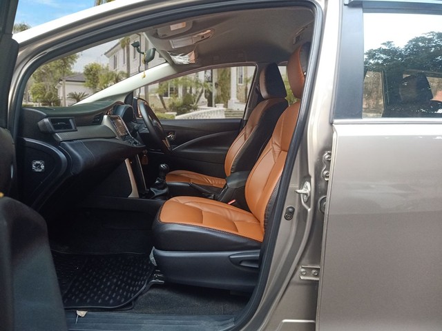 Second-hand 2019 Toyota Innova Crysta 2.4 G Plus MT BSIV for sale in New Delhi-15