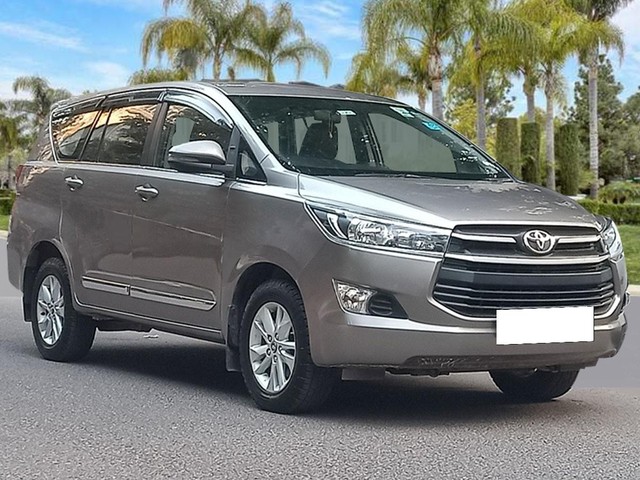 Second-hand 2019 Toyota Innova Crysta 2.4 G Plus MT BSIV for sale in New Delhi-0