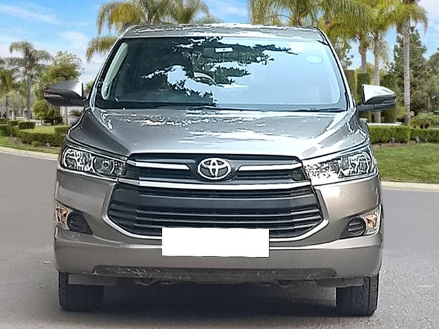 Second-hand 2019 Toyota Innova Crysta 2.4 G Plus MT BSIV for sale in New Delhi-5