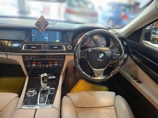 Second-hand 2013 BMW 7 Series 730Ld for sale in Nashik-11