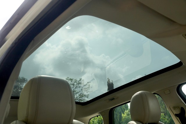 Second-hand 2018 Land Rover Range Rover Evoque 2.0 TD4 HSE for sale in New Delhi-5