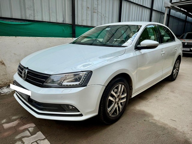 Second-hand 2016 Volkswagen Jetta 2.0L TDI Highline AT for sale in Chennai-2