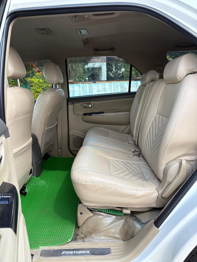 Second-hand 2013 Toyota Fortuner 4x2 Manual for sale in Kolhapur-6