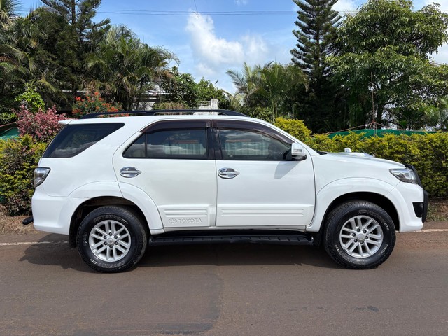Second-hand 2013 Toyota Fortuner 4x2 Manual for sale in Kolhapur-1