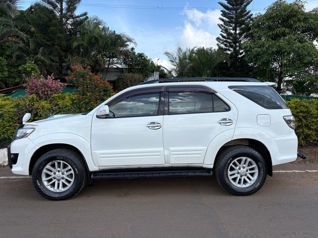 Second-hand 2013 Toyota Fortuner 4x2 Manual for sale in Kolhapur-3