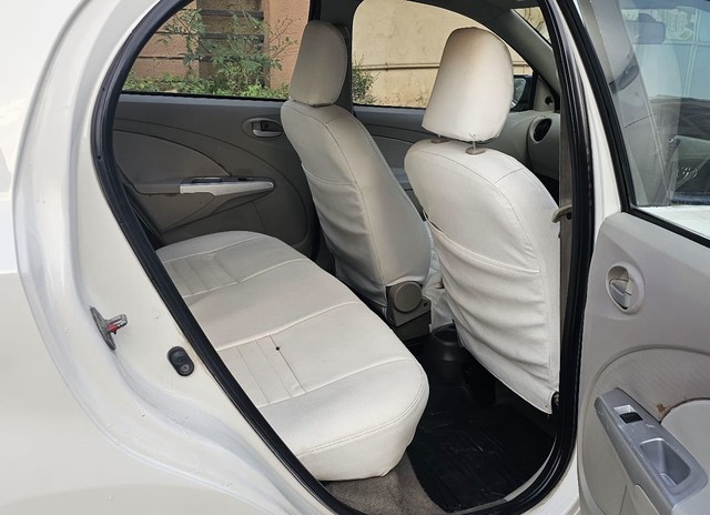 Second-hand 2014 Toyota Etios Liva GD for sale in Nagpur-4