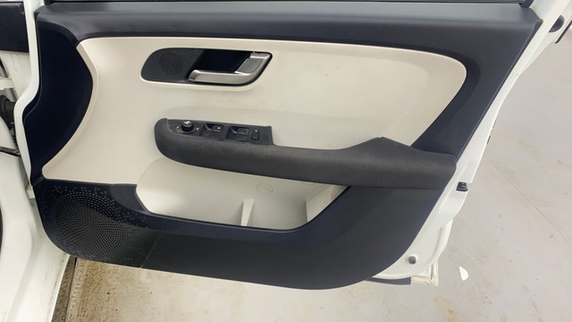 Second-hand 2023 Tata Altroz XZ Plus Diesel for sale in Coimbatore-17