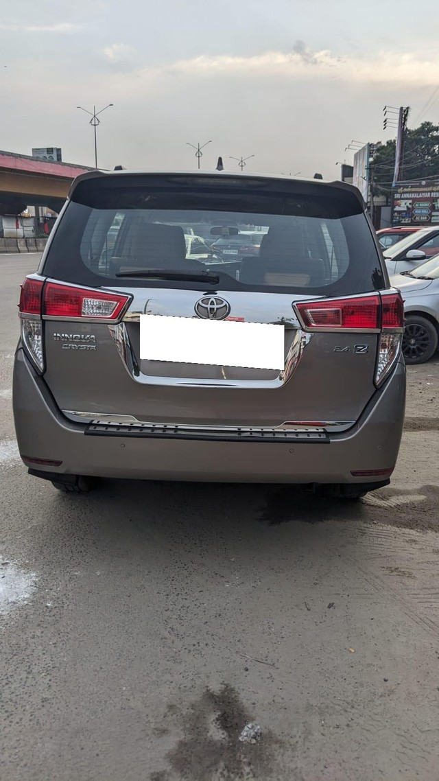 Second-hand 2022 Toyota Innova Crysta 2.4 GX 7 STR AT for sale in Vellore-1