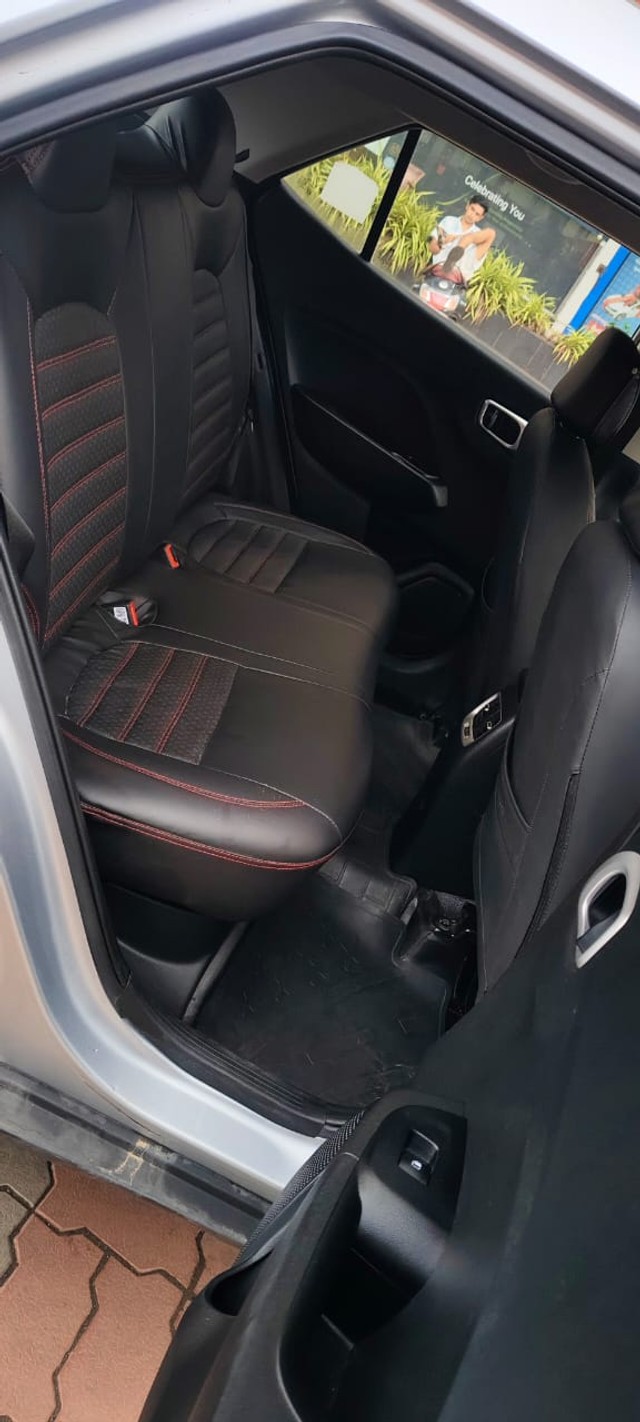 Second-hand 2022 Hyundai Venue S for sale in Rajkot-11