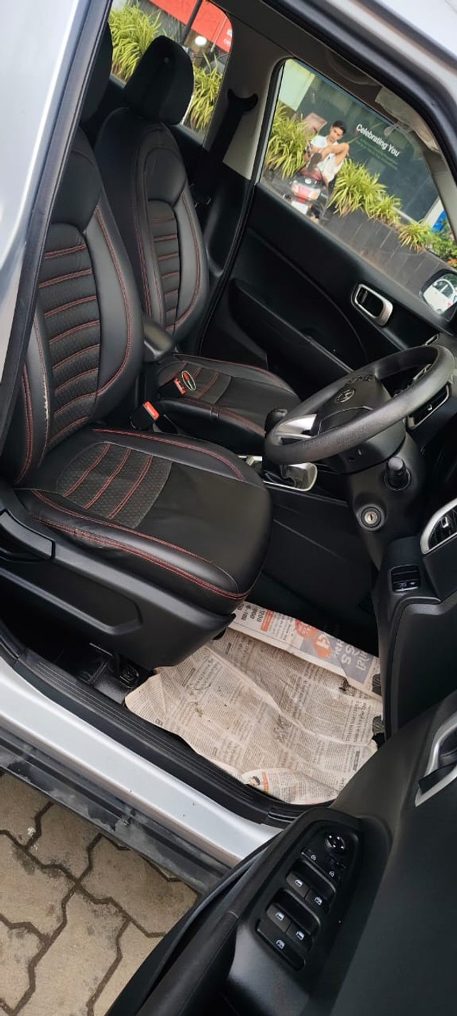 Second-hand 2022 Hyundai Venue S for sale in Rajkot-10