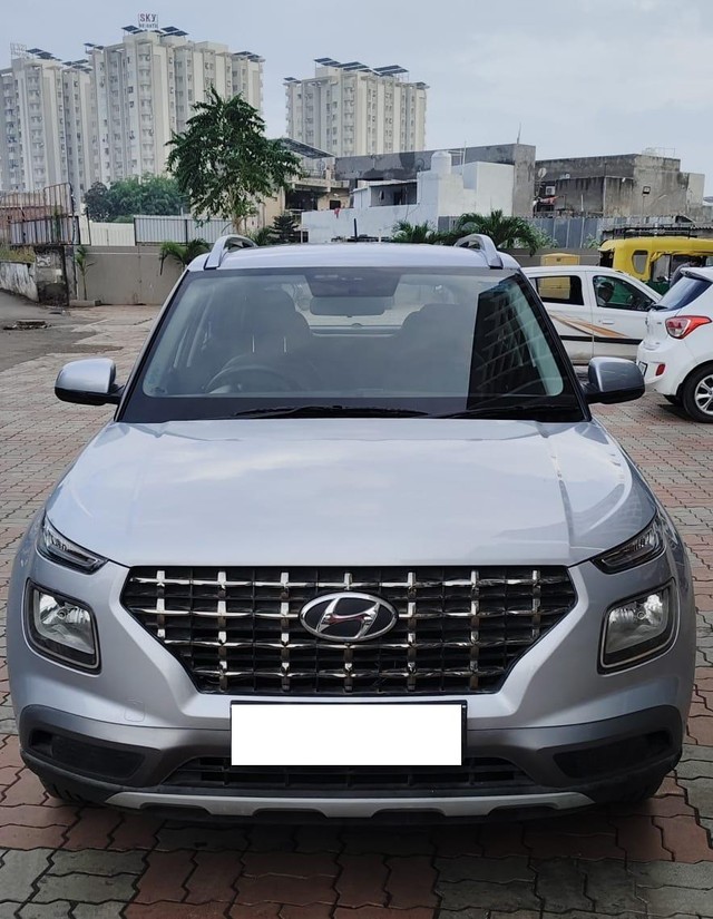 Second-hand 2022 Hyundai Venue S for sale in Rajkot-3