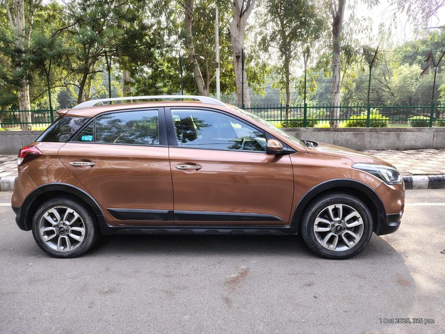 Second-hand 2016 Hyundai i20 Active 1.2 SX for sale in New Delhi-4