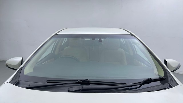 Second-hand 2018 Toyota Corolla Altis Petrol LE for sale in Noida-10