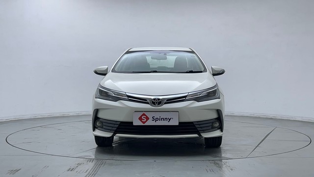Second-hand 2018 Toyota Corolla Altis Petrol LE for sale in Noida-7