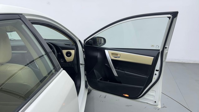 Second-hand 2018 Toyota Corolla Altis Petrol LE for sale in Noida-16