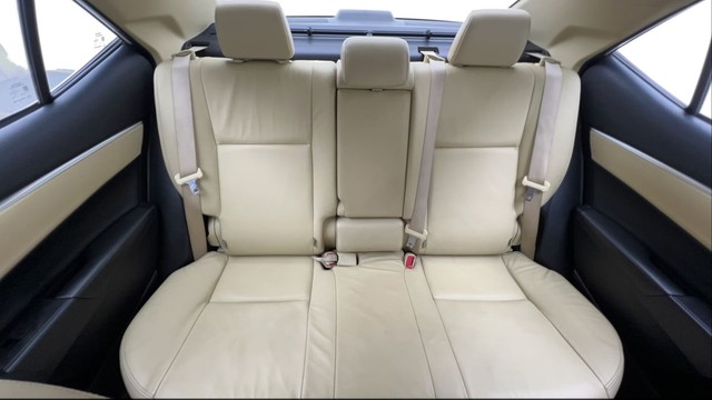 Second-hand 2018 Toyota Corolla Altis Petrol LE for sale in Noida-31