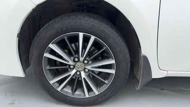 Second-hand 2018 Toyota Corolla Altis Petrol LE for sale in Noida-20