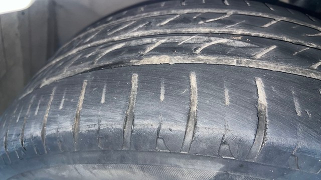 Second-hand 2018 Toyota Corolla Altis Petrol LE for sale in Noida-33