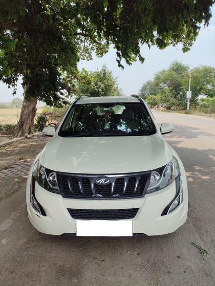 Second-hand 2018 Mahindra XUV500 W4 for sale in Lucknow