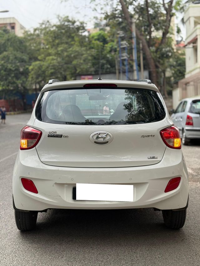 Hyundai Grand i10 Sportz Second-hand 2016 Hyundai Grand i10 Sportz for sale in Bangalore