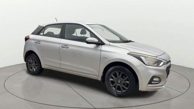 Second-hand 2018 Hyundai i20 Petrol CVT Asta for sale in Noida