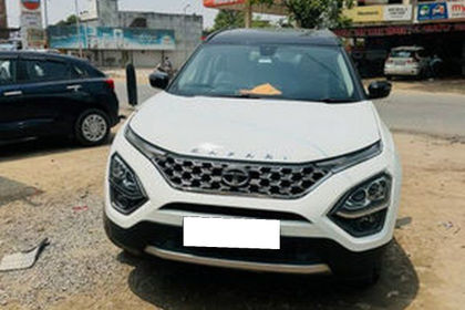 2022 Tata Safari XT Plus BSVI