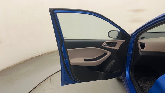 Second-hand 2018 Hyundai i20 1.2 Asta for sale in Mumbai-38