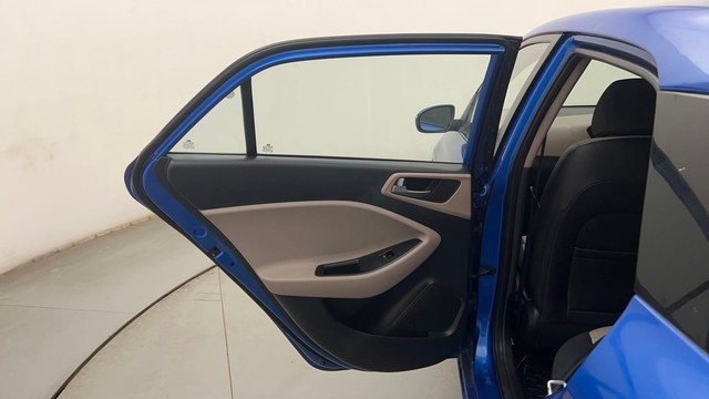 Second-hand 2018 Hyundai i20 1.2 Asta for sale in Mumbai-30
