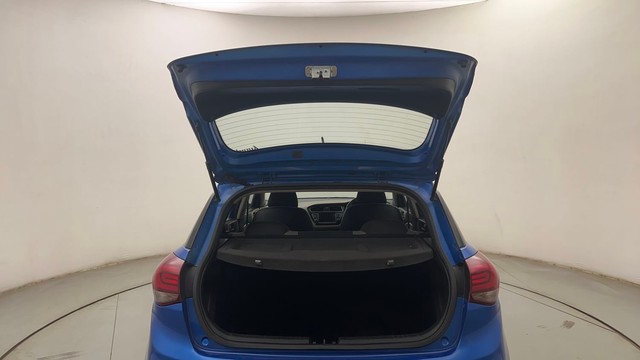 Second-hand 2018 Hyundai i20 1.2 Asta for sale in Mumbai-37