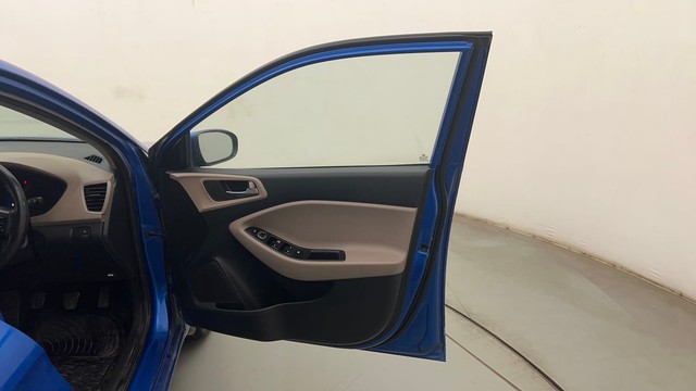 Second-hand 2018 Hyundai i20 1.2 Asta for sale in Mumbai-16