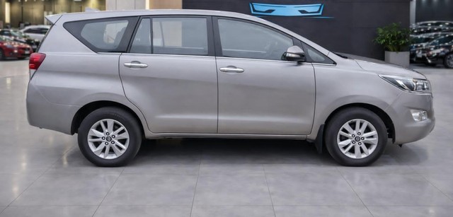 Second-hand 2016 Toyota Innova Crysta 2.4 VX MT 8S BSIV for sale in Kolkata-1