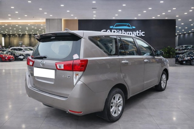 Second-hand 2016 Toyota Innova Crysta 2.4 VX MT 8S BSIV for sale in Kolkata-2