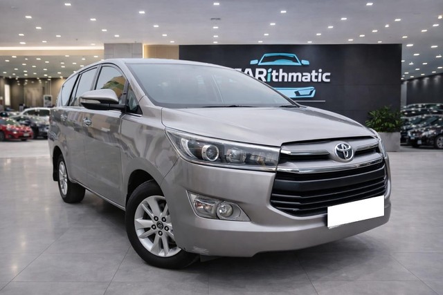 Second-hand 2016 Toyota Innova Crysta 2.4 VX MT 8S BSIV for sale in Kolkata-15