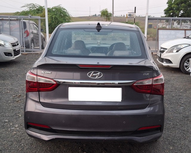 Second-hand 2018 Hyundai Xcent 1.2 CRDi SX for sale in Khamgaon-2