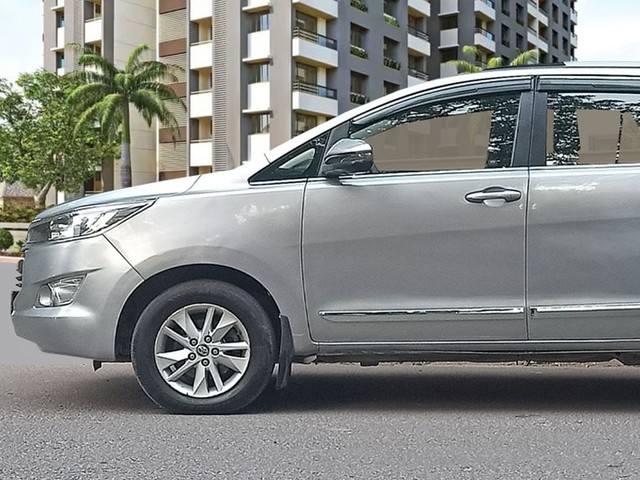 Second-hand 2019 Toyota Innova Crysta 2.4 GX MT for sale in New Delhi-7