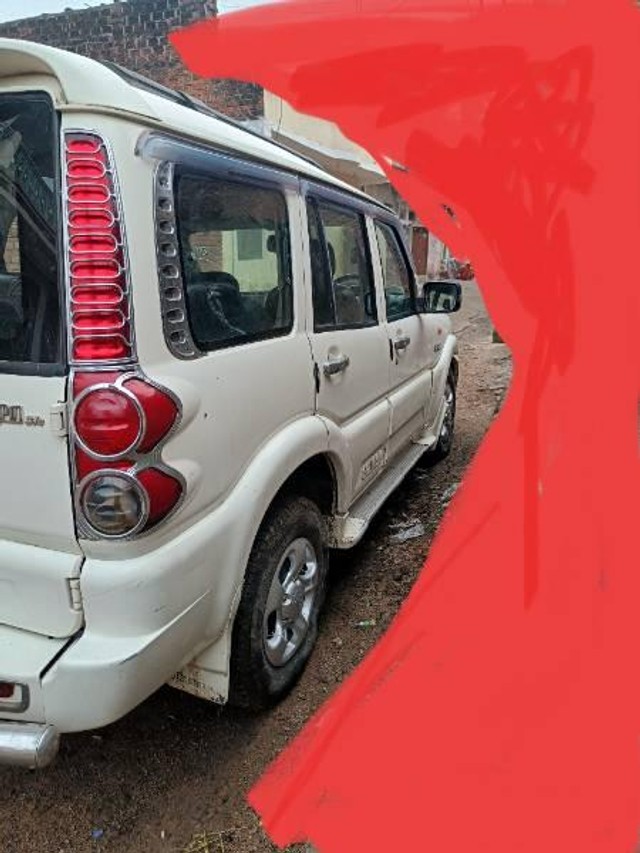 Second-hand 2012 Mahindra Scorpio SLE 7S BSIV for sale in Bhind-4