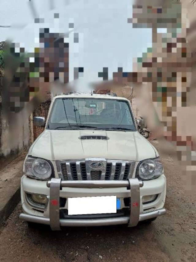 Second-hand 2012 Mahindra Scorpio SLE 7S BSIV for sale in Bhind-3