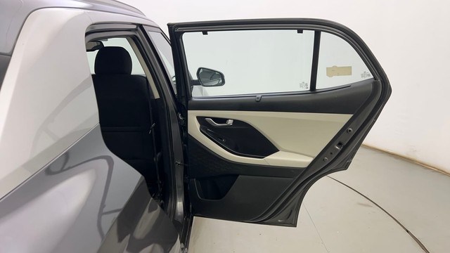 Second-hand 2022 Hyundai Creta SX Diesel for sale in Kolkata-36